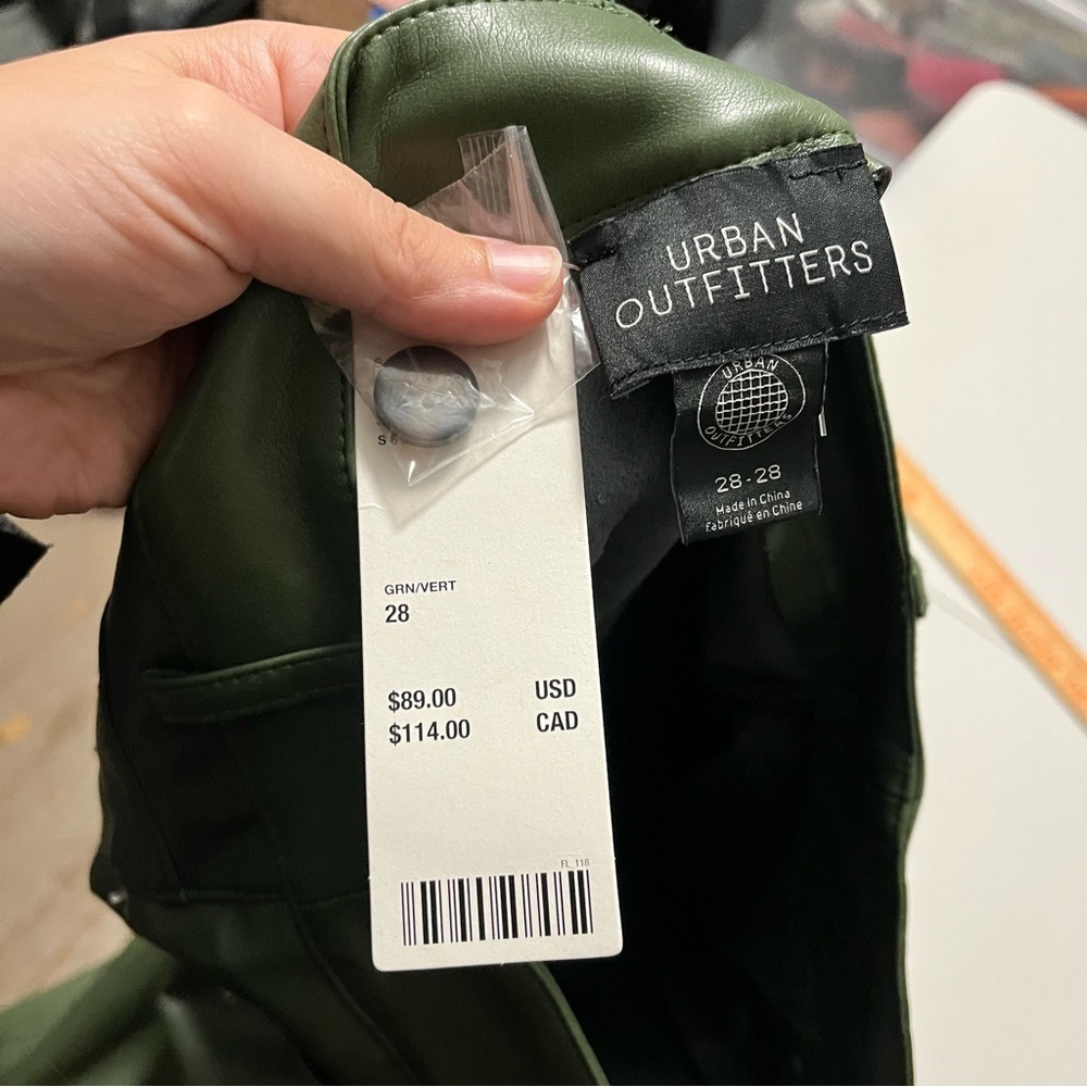 Urban Outfitters Faux Leather Pants Green Size 28 A2 - Picture 5 of 10